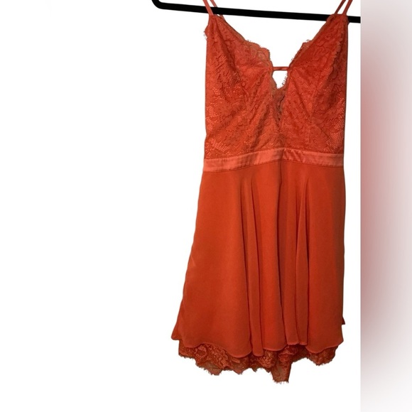 Bebe Coral Lace Dress - Picture 3 of 6